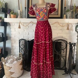 Vintage embroidered peasant dress size small